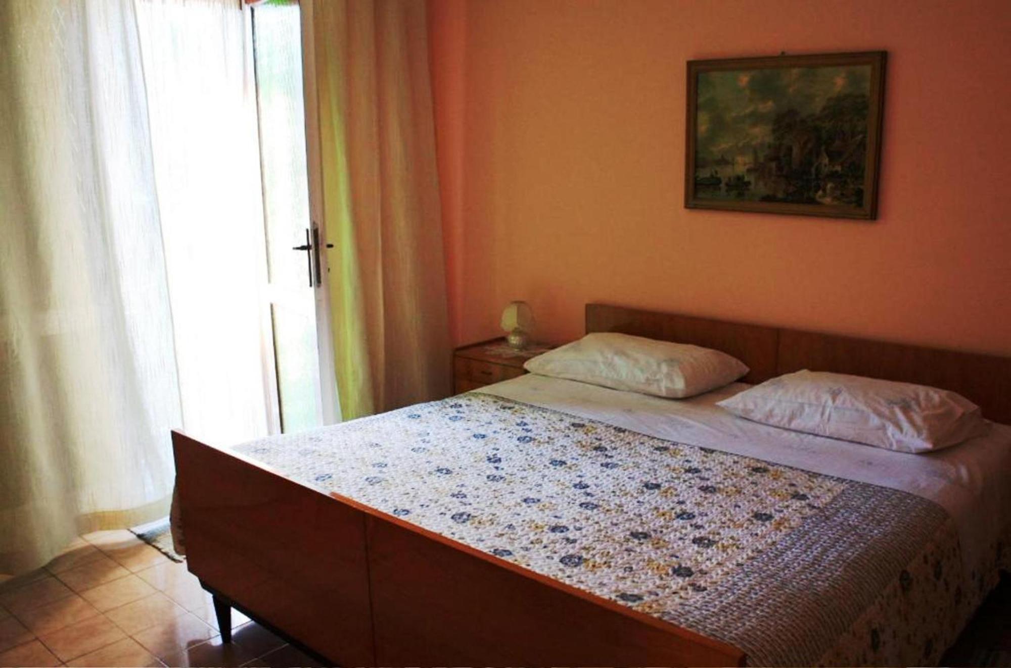 Renata Mare Apartments Ровинь Экстерьер фото