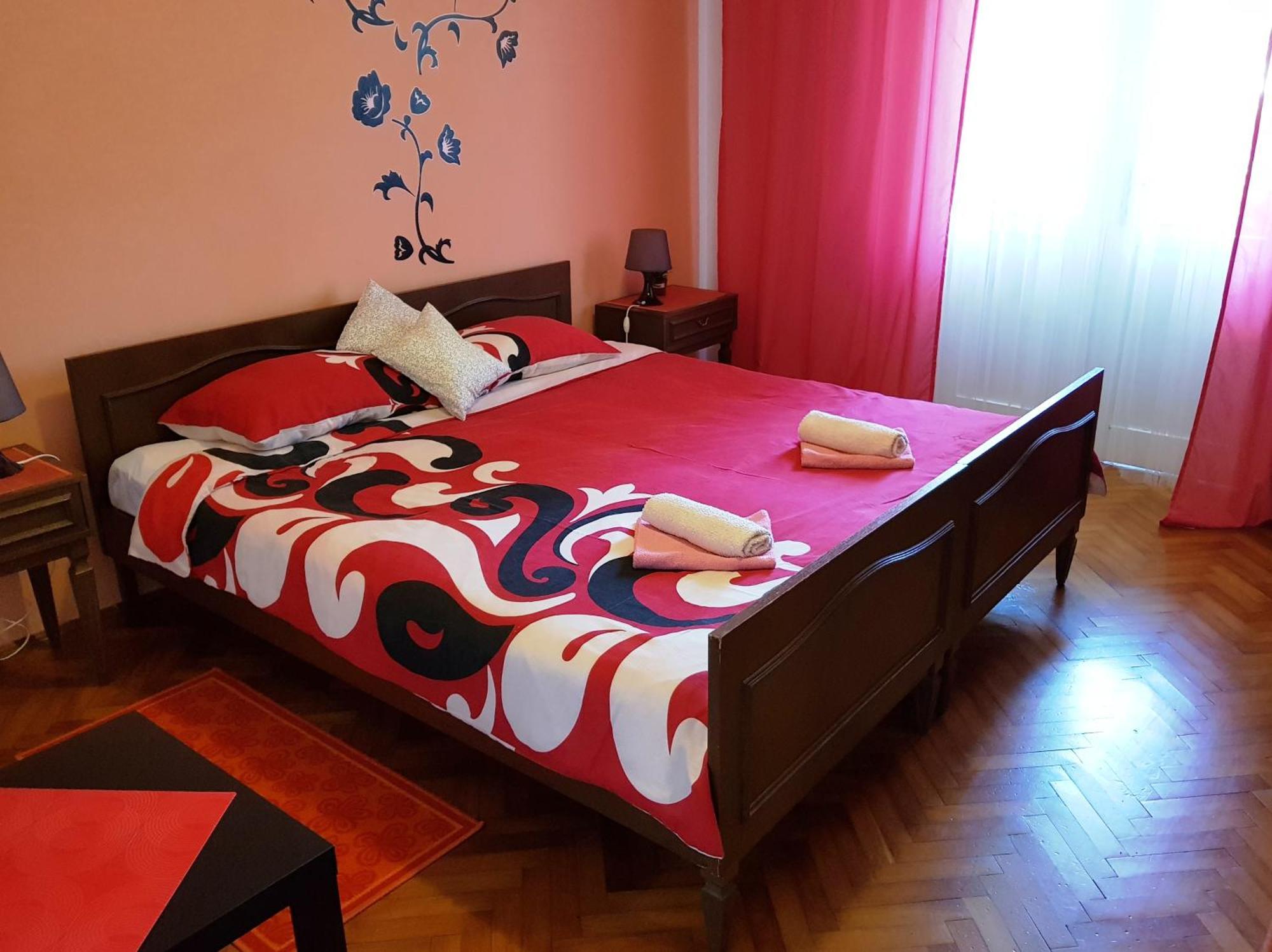 Renata Mare Apartments Ровинь Экстерьер фото